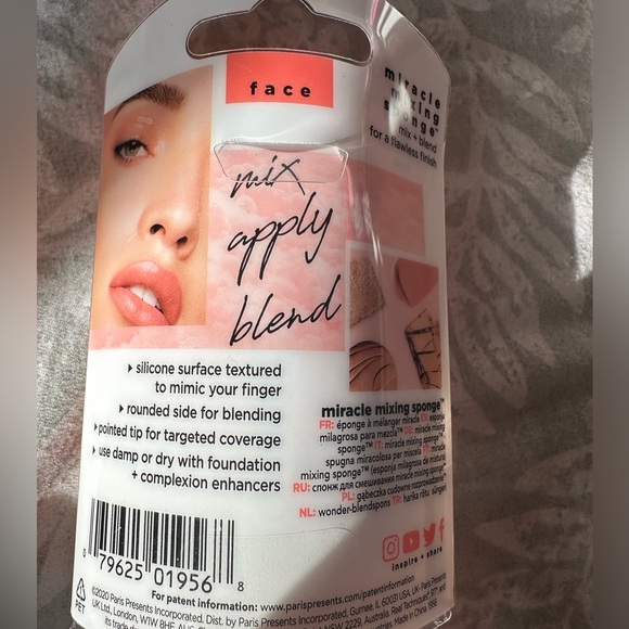 NWT! REAL TECHNIQUES MIRACLE MIXING SPONGE - Picture 3 of 3